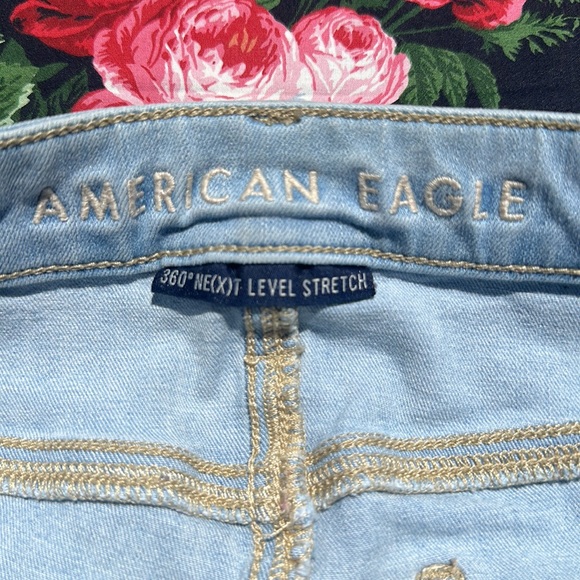American Eagle Super high rise jegging crop 360 next level stretch light wash 0 - Picture 4 of 5